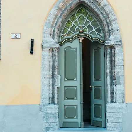 Old Town 3 Bedroom Tallin